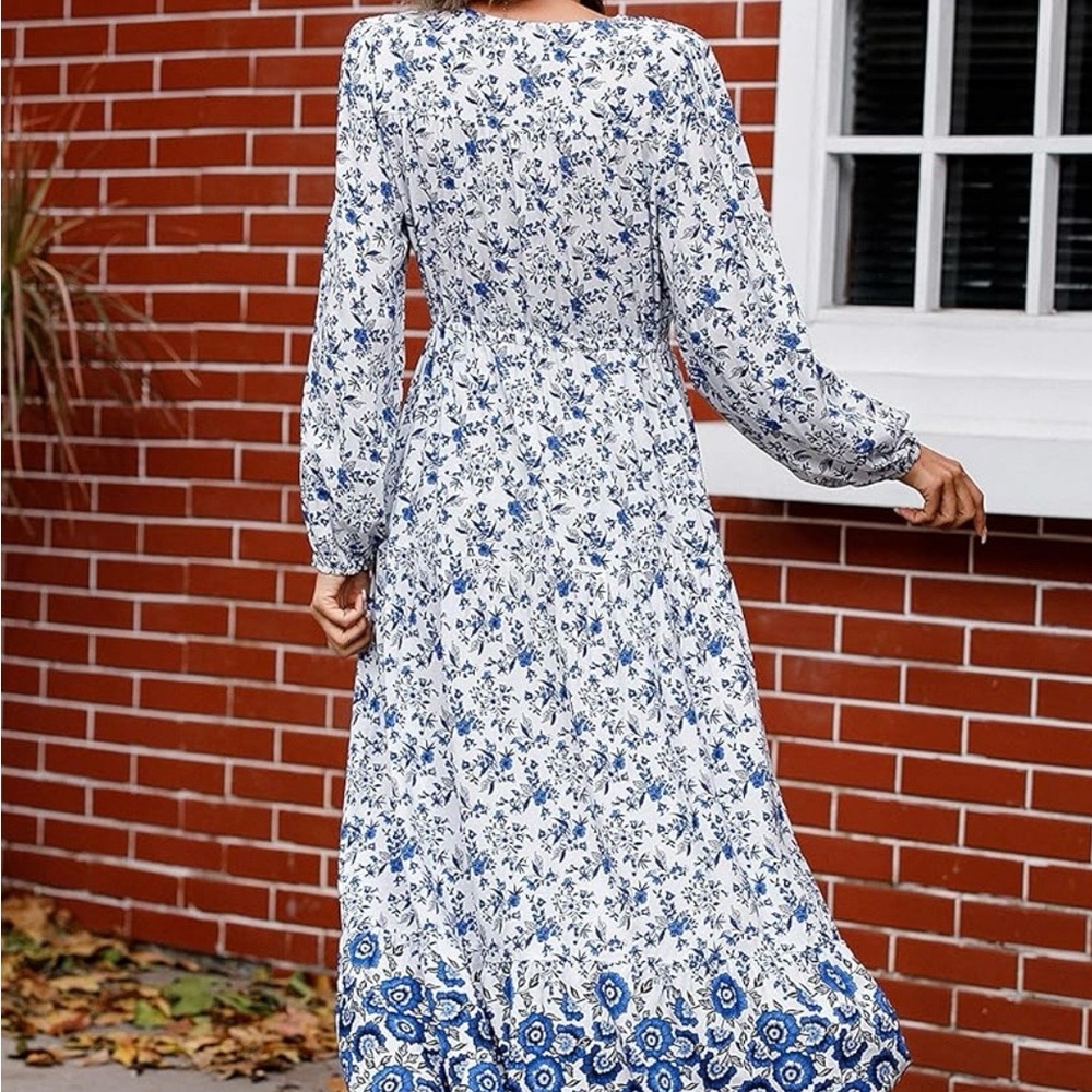 NWOT-Gorgeous R Vivimos Blue & White flowing midi dress-size Small - Picture 2 of 9
